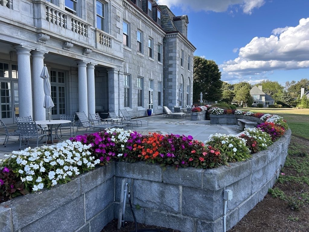 48 North Shore Drive # 8