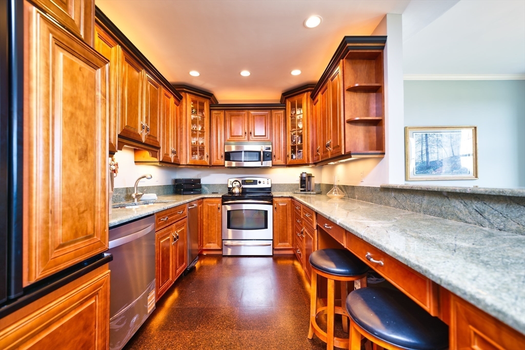 48 North Shore Drive # 8