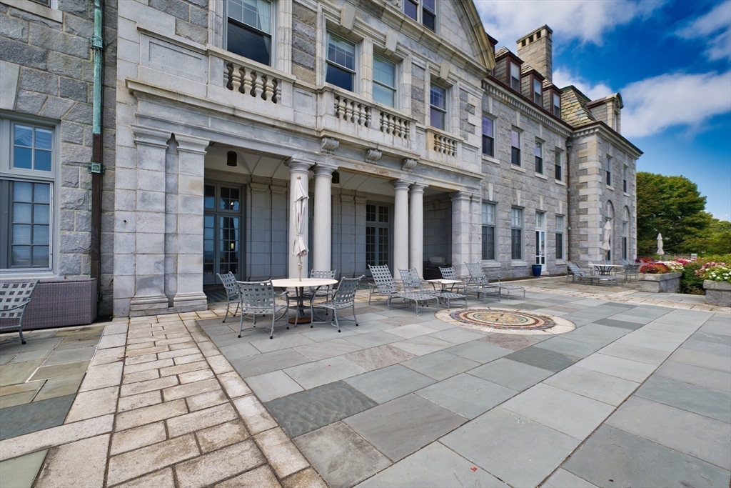 48 North Shore Drive # 8