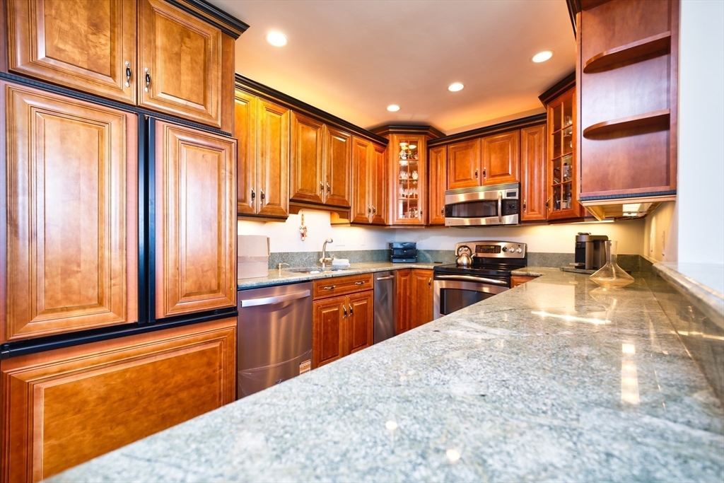 48 North Shore Drive # 8