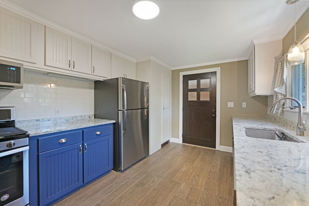 166 Alfred Lord Blvd