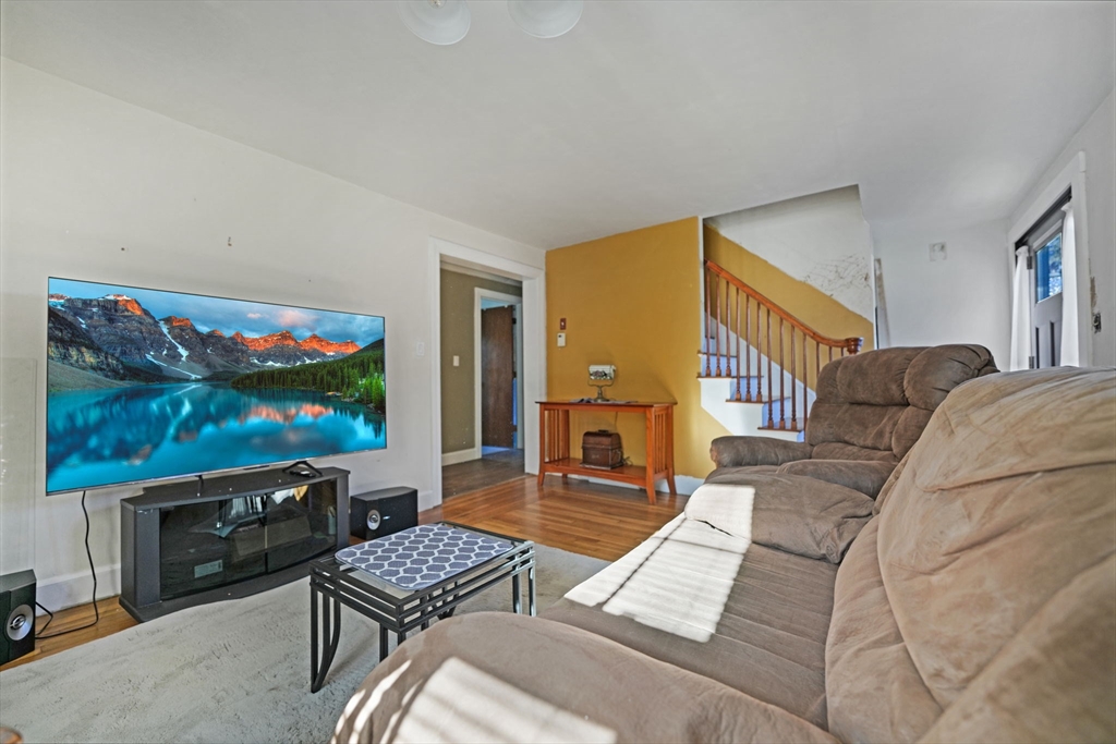 166 Alfred Lord Blvd