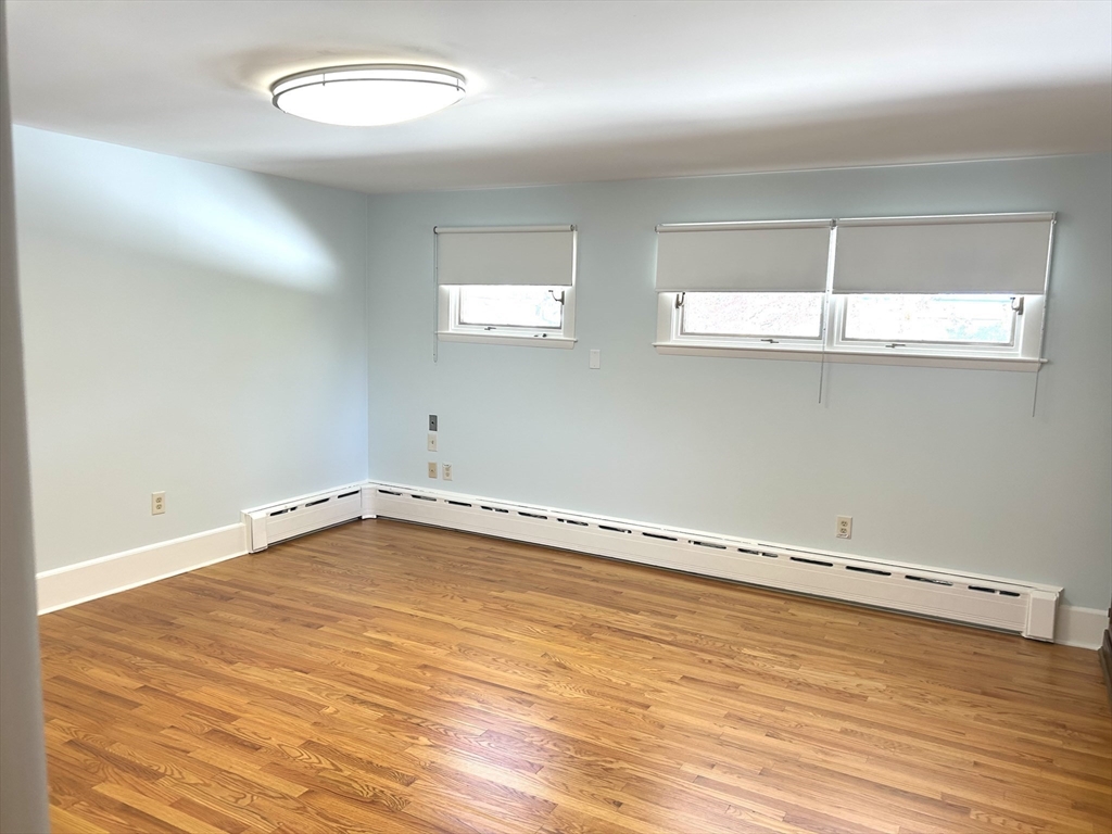 752 Dartmouth Street Unit: 1