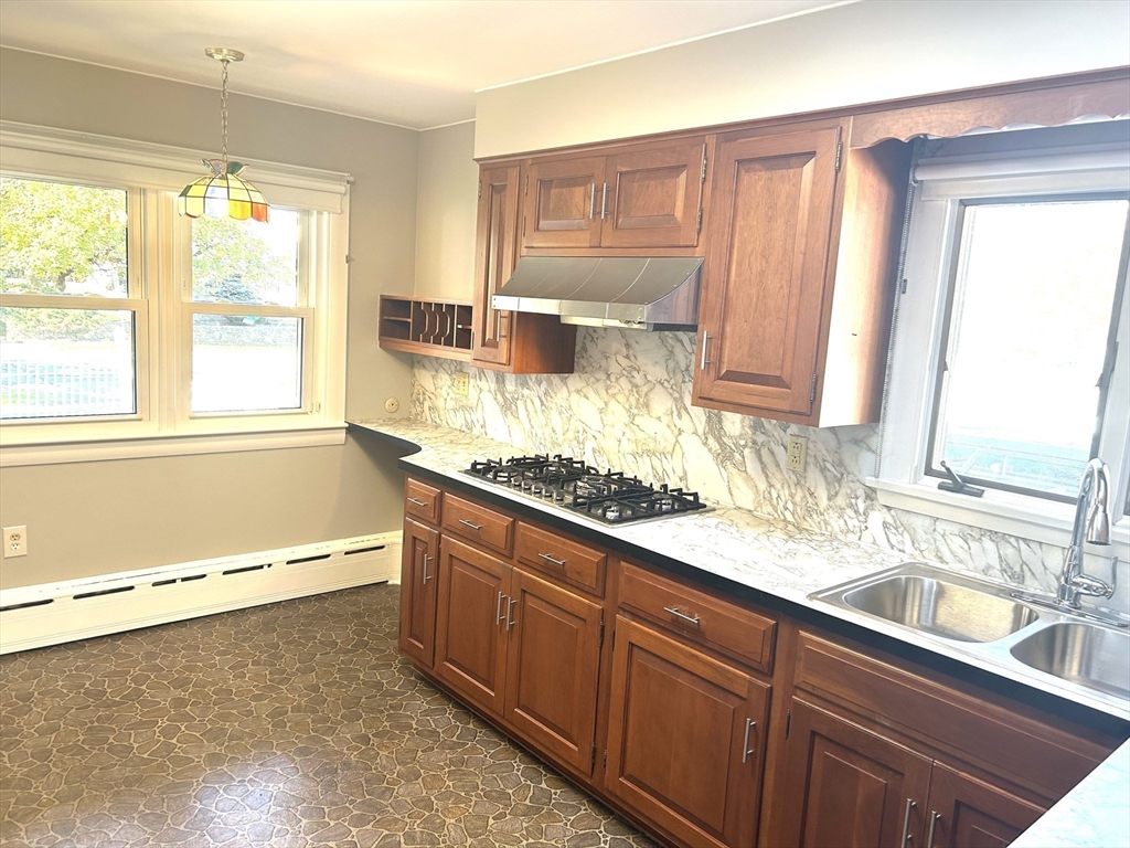 752 Dartmouth Street Unit: 1