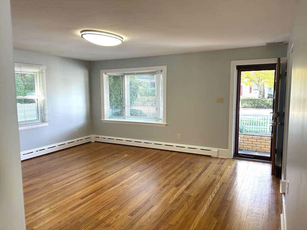 752 Dartmouth Street Unit: 1