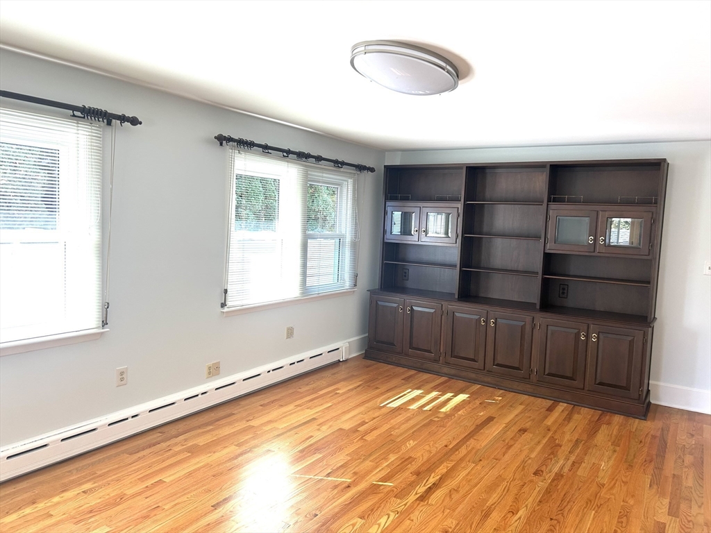 752 Dartmouth Street Unit: 1