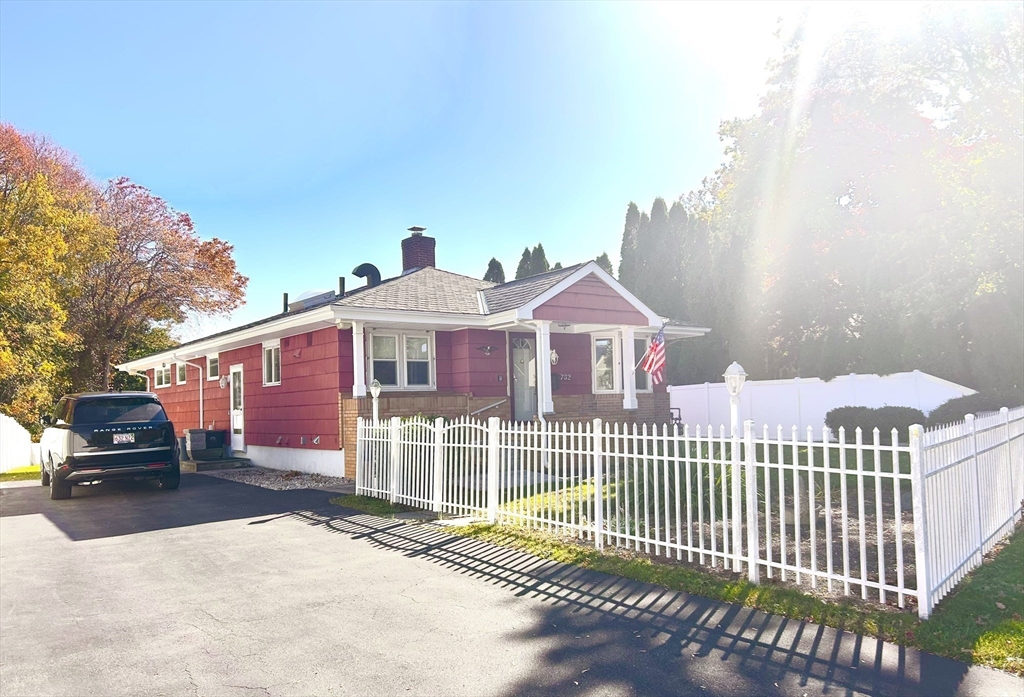 752 Dartmouth Street Unit: 1