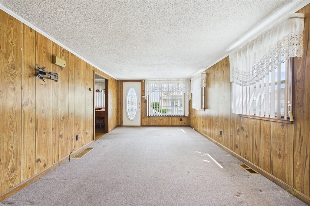 15 Transit St