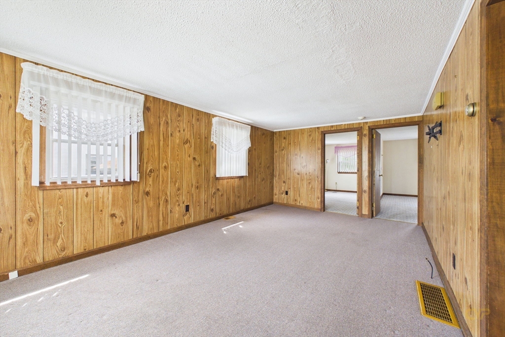 15 Transit St