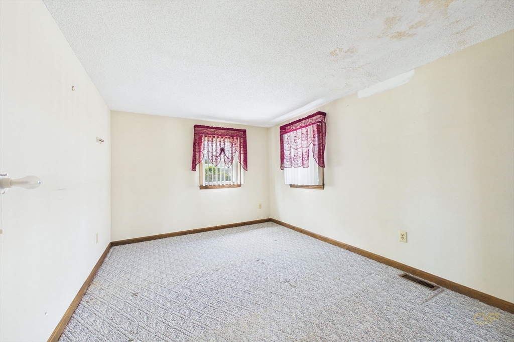 15 Transit St