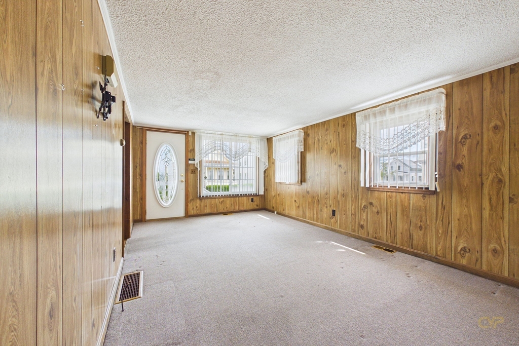 15 Transit St