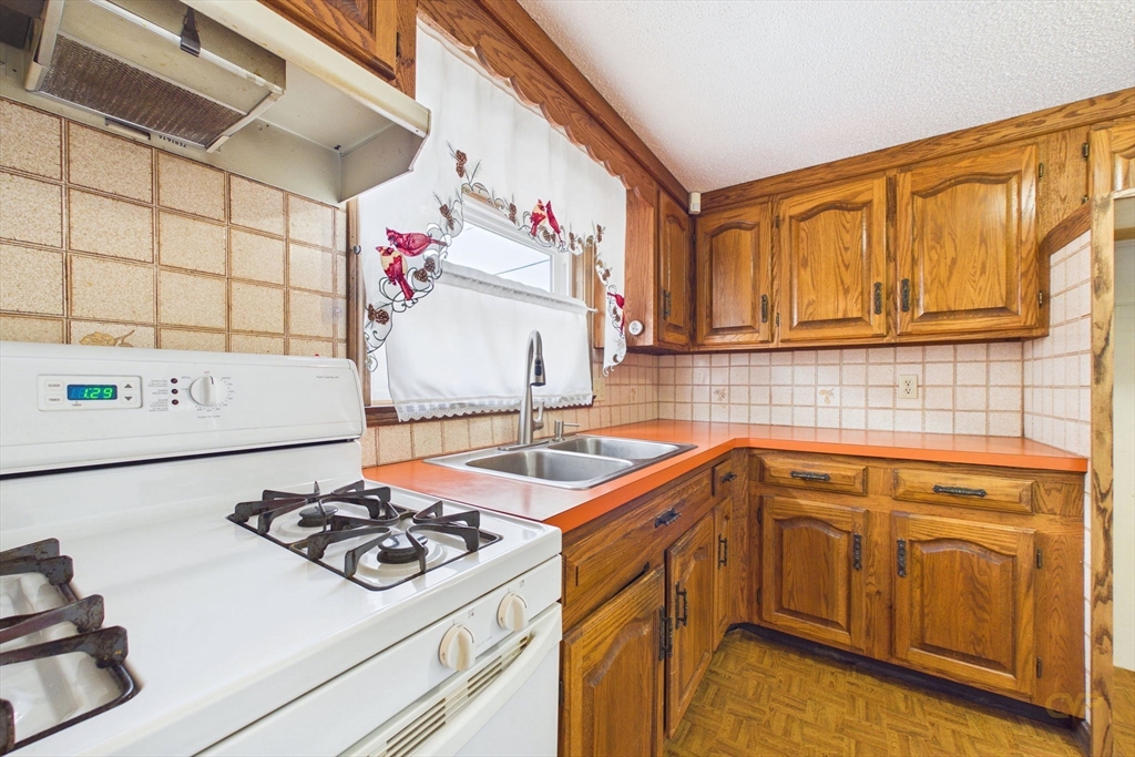 15 Transit St