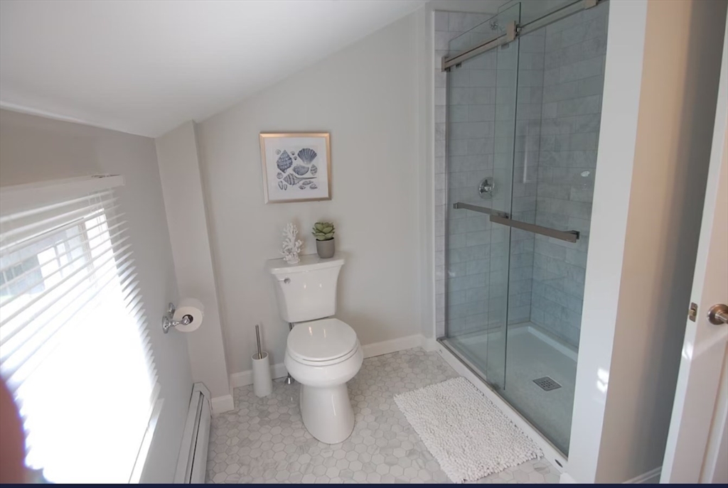 29 Bayview Ave