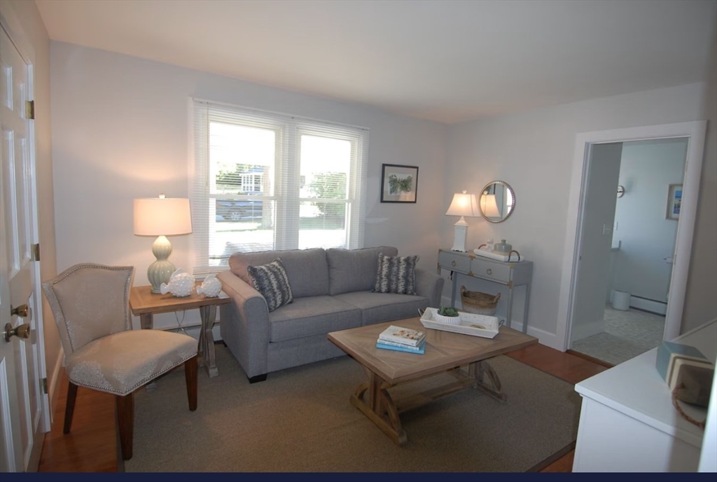 29 Bayview Ave