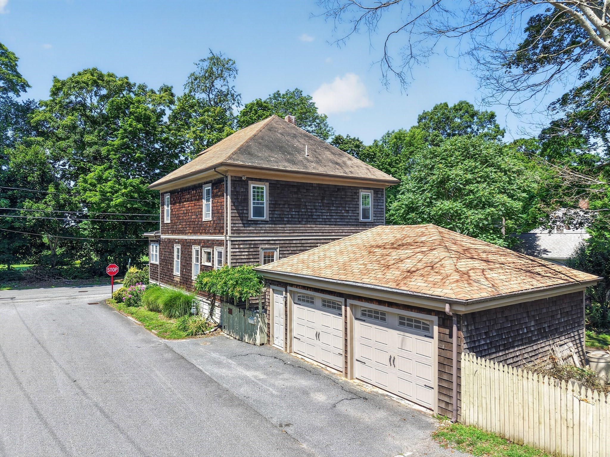 594 Slocum Rd