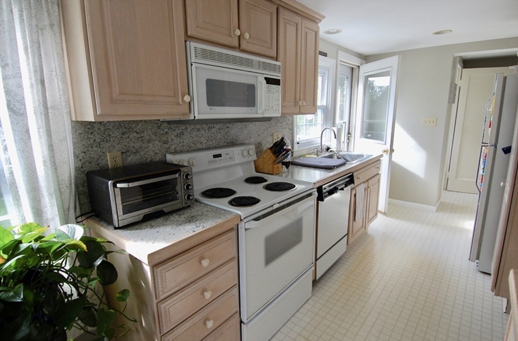 6 N Pleasant Street