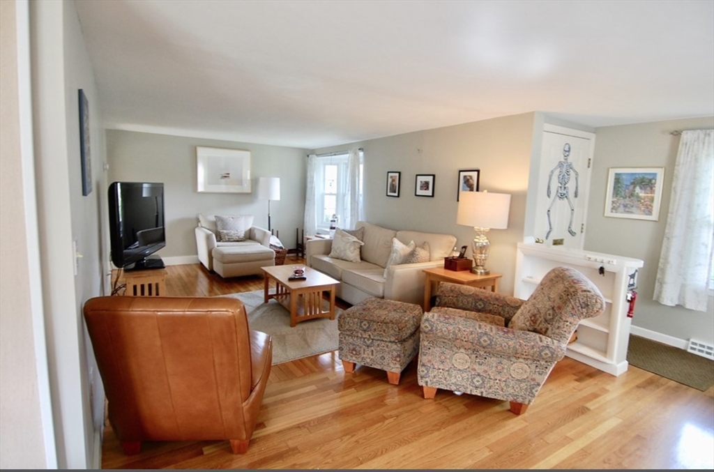 6 N Pleasant Street