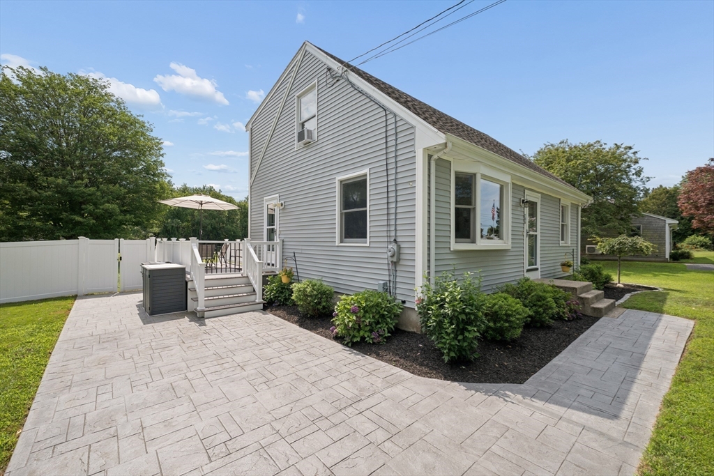 706 Russells Mills Rd