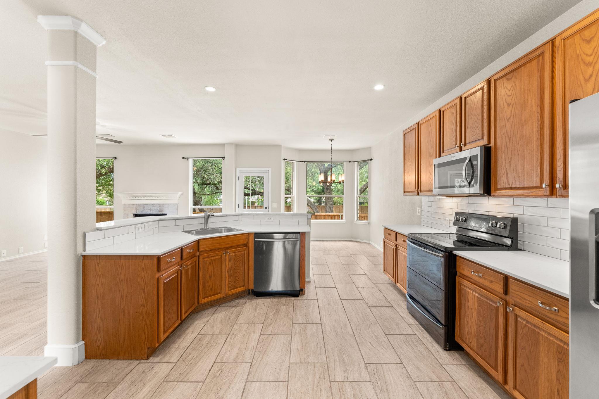 10916 Colonel Winn LOOP