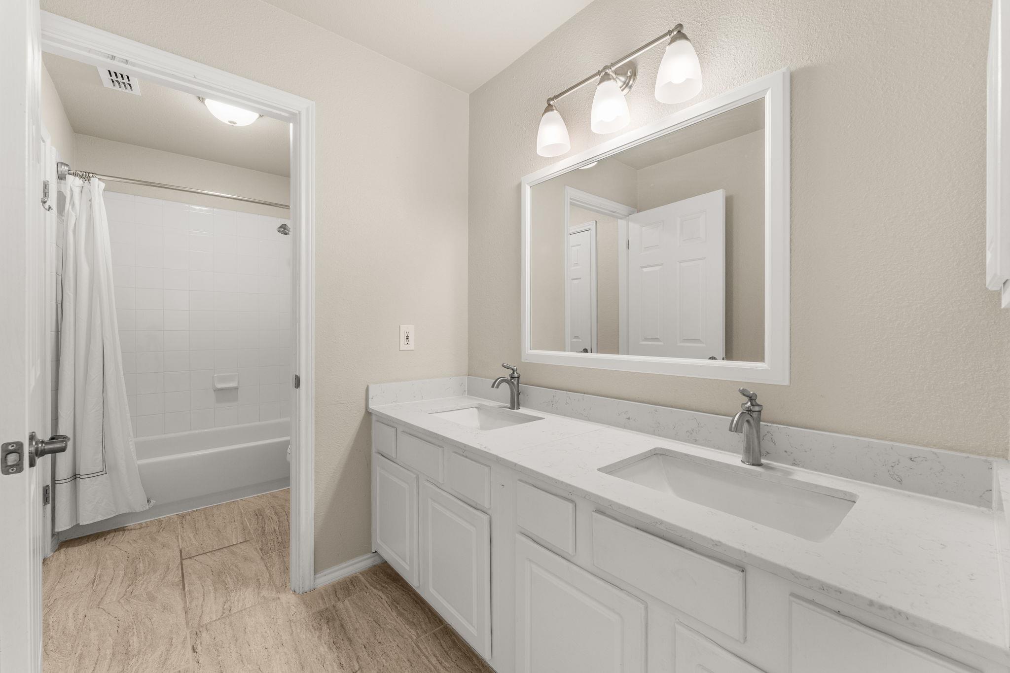 10916 Colonel Winn LOOP