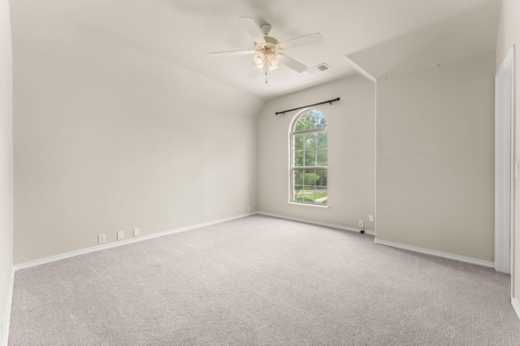 10916 Colonel Winn LOOP