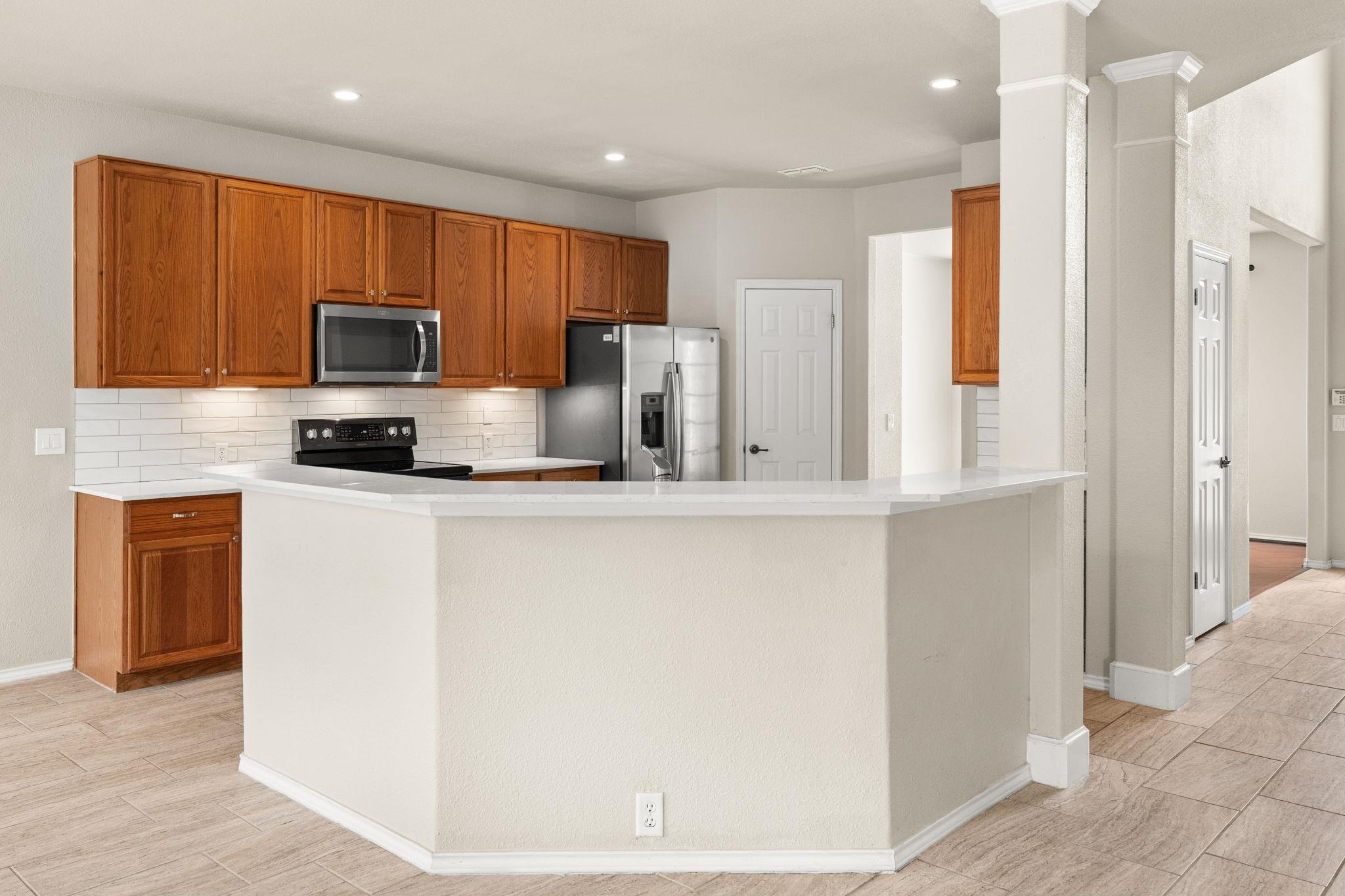 10916 Colonel Winn LOOP