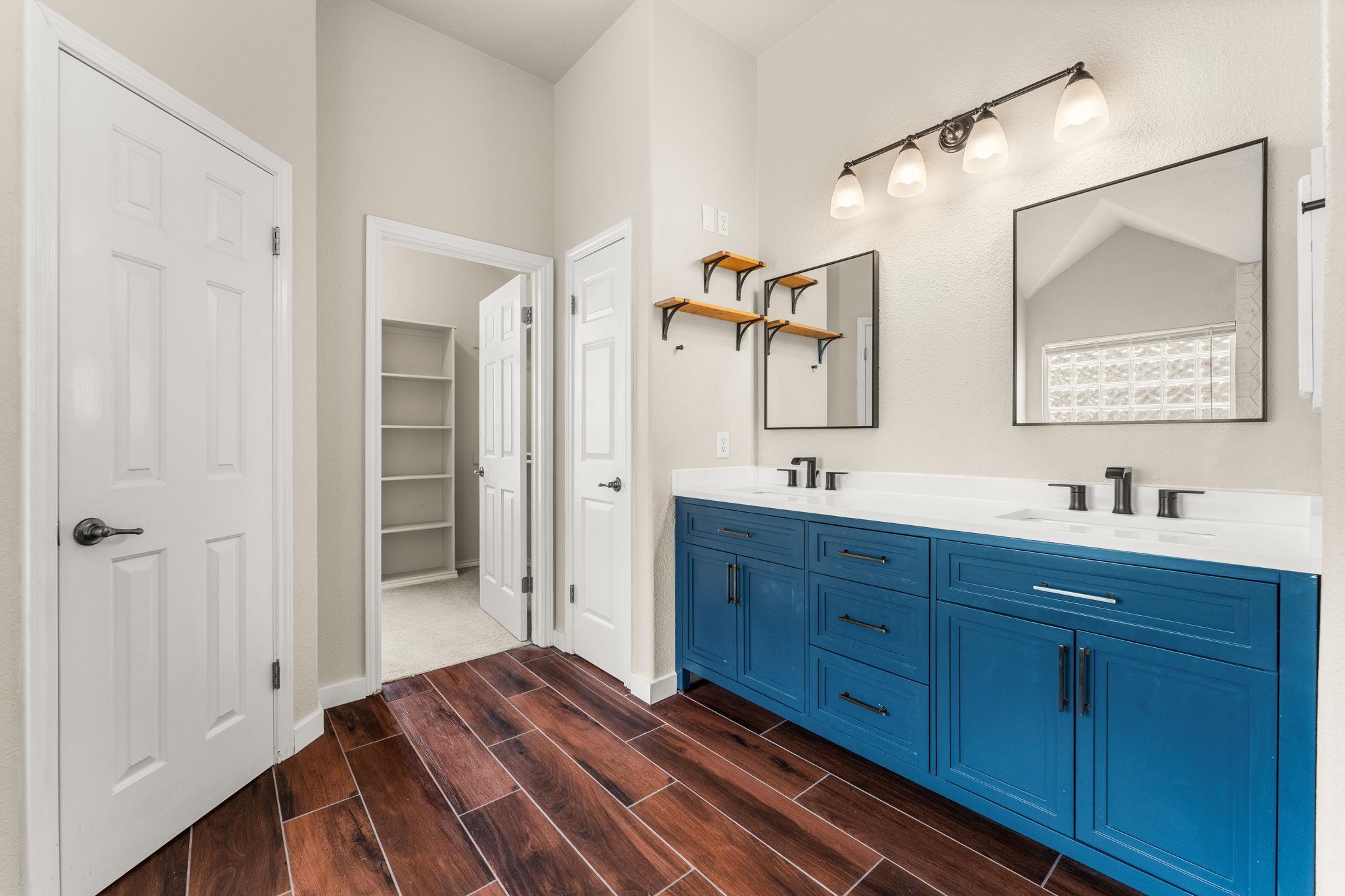 10916 Colonel Winn LOOP