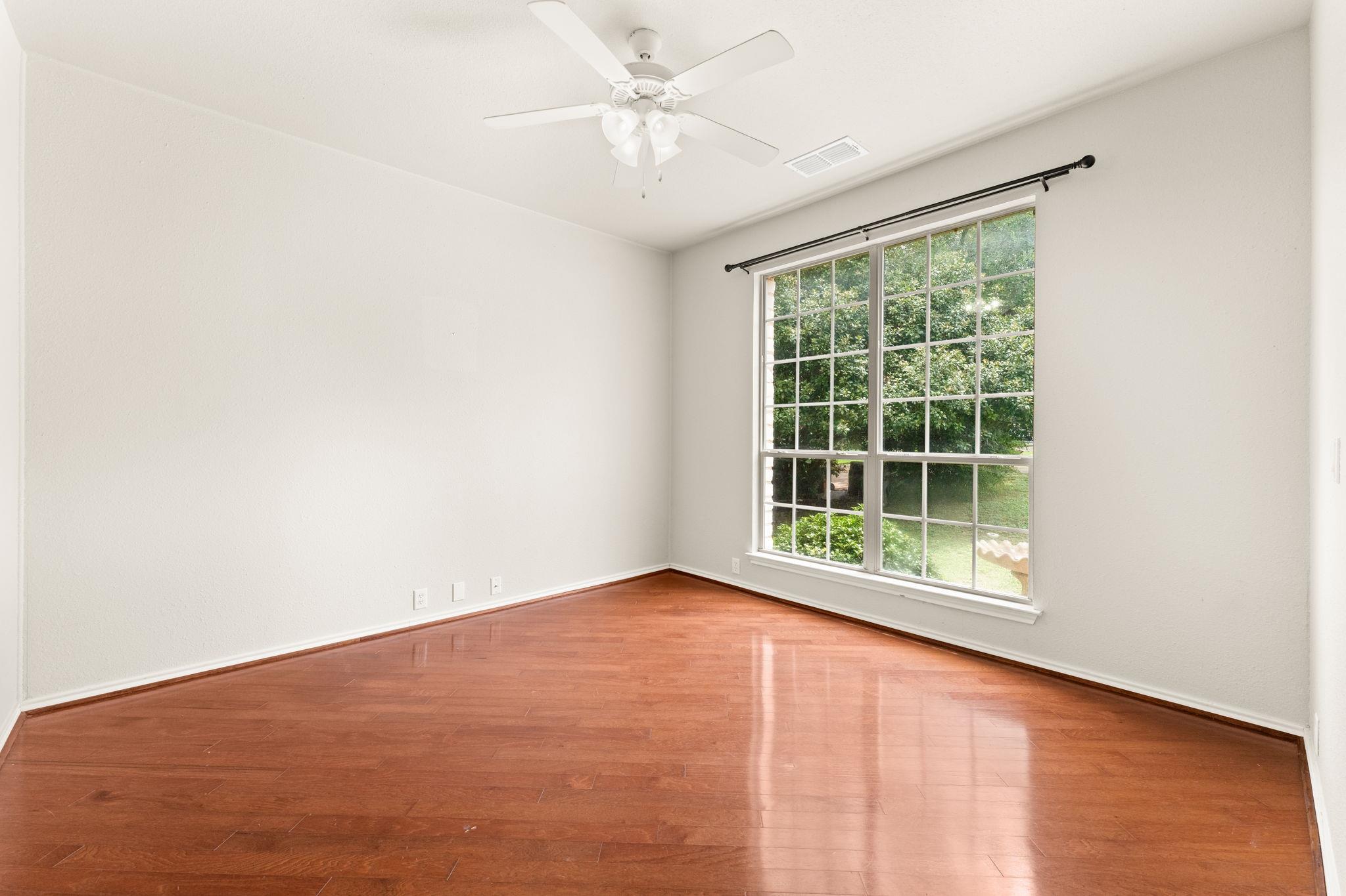 10916 Colonel Winn LOOP