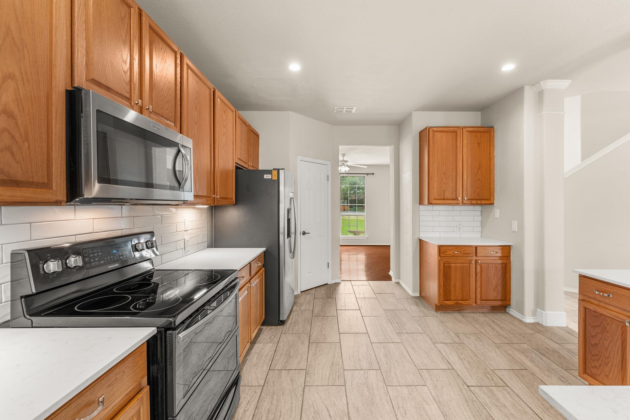 10916 Colonel Winn LOOP