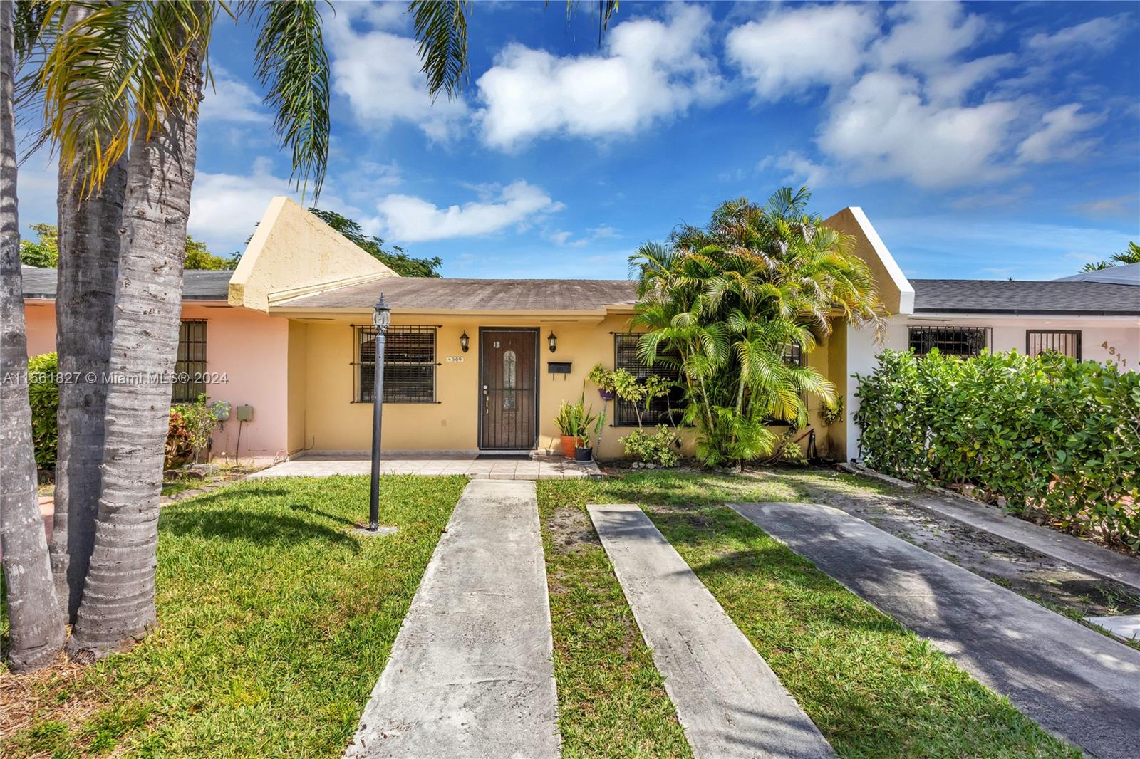 4309 SW 69th Ave