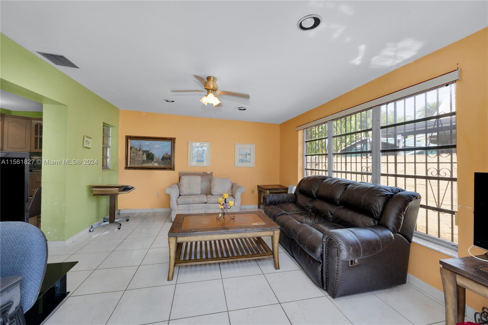 4309 SW 69th Ave