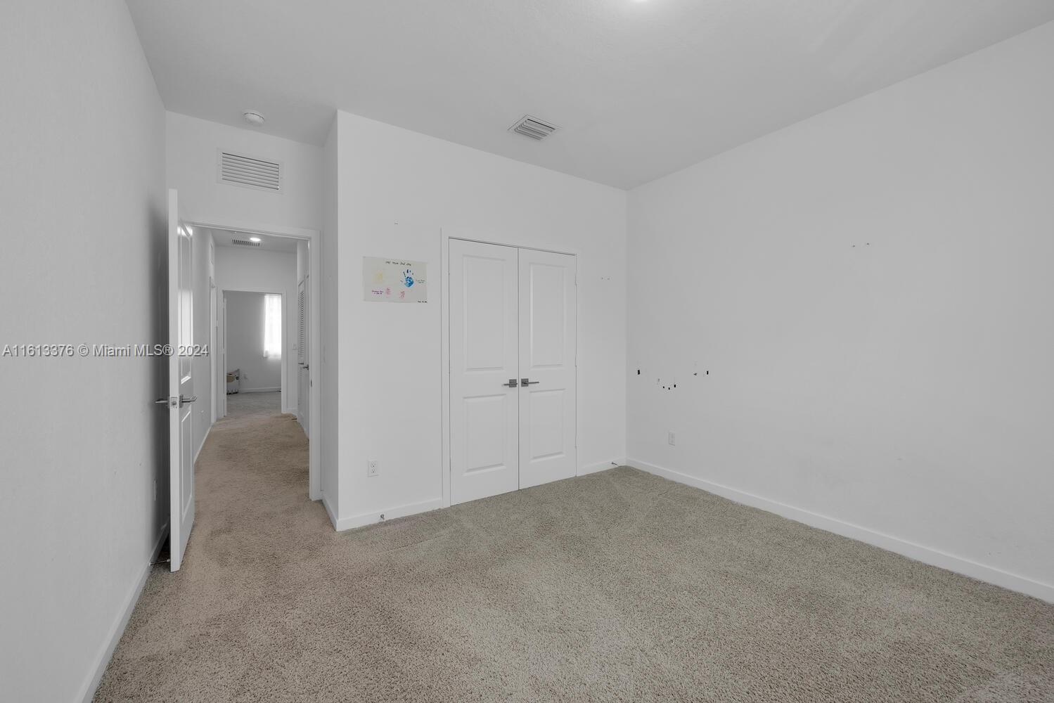 896 SE 16th Ct