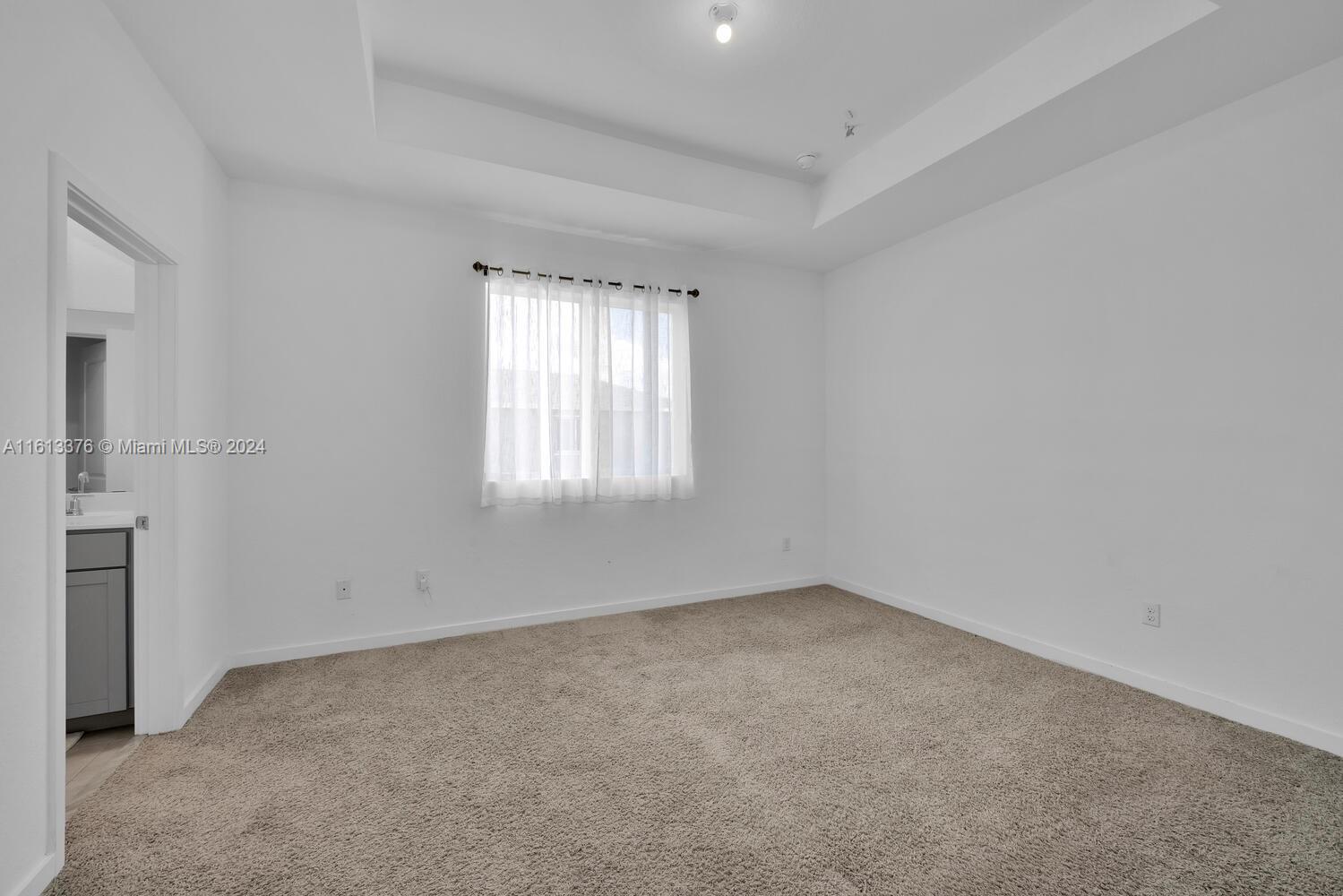 896 SE 16th Ct