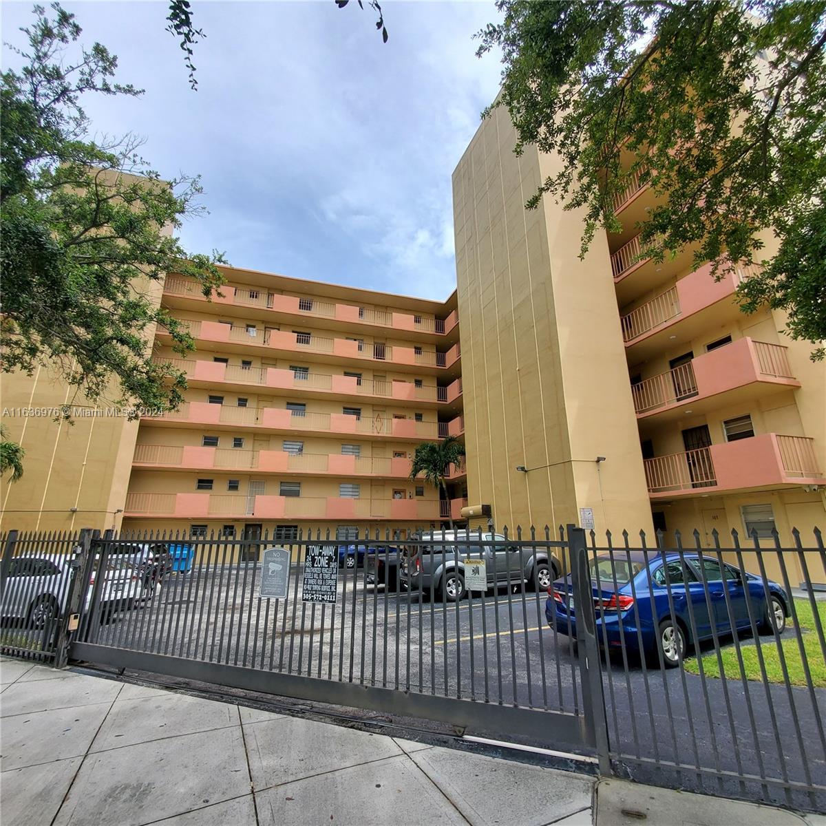 16400 NE 17th Ave # 703