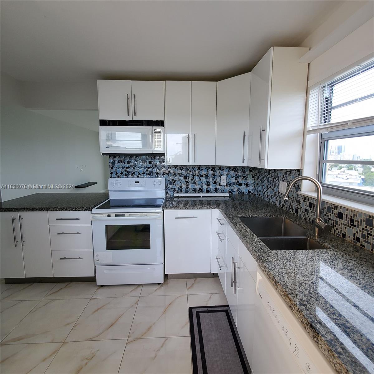 16400 NE 17th Ave # 703
