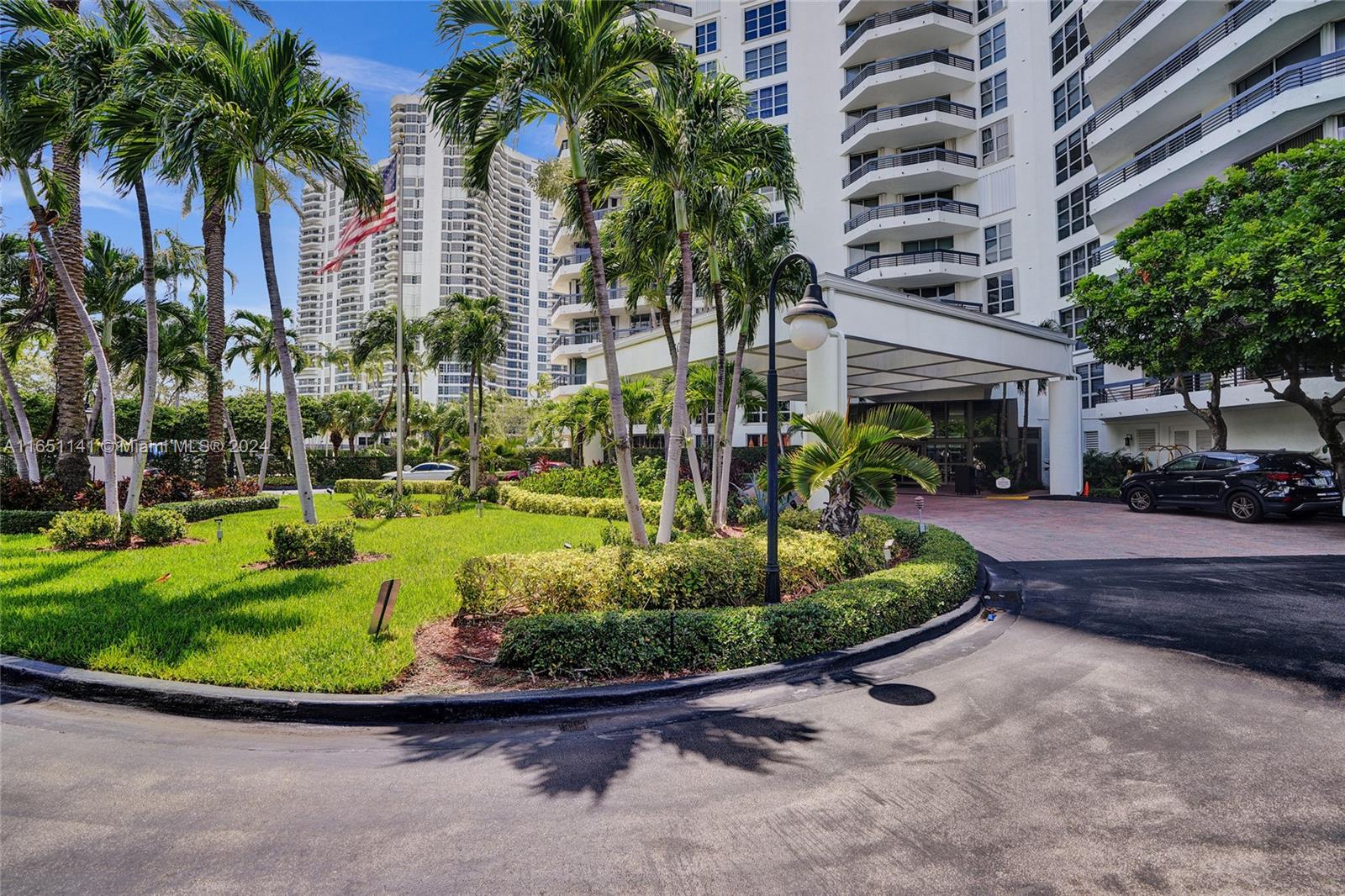3500 Mystic Pointe Dr # 2101