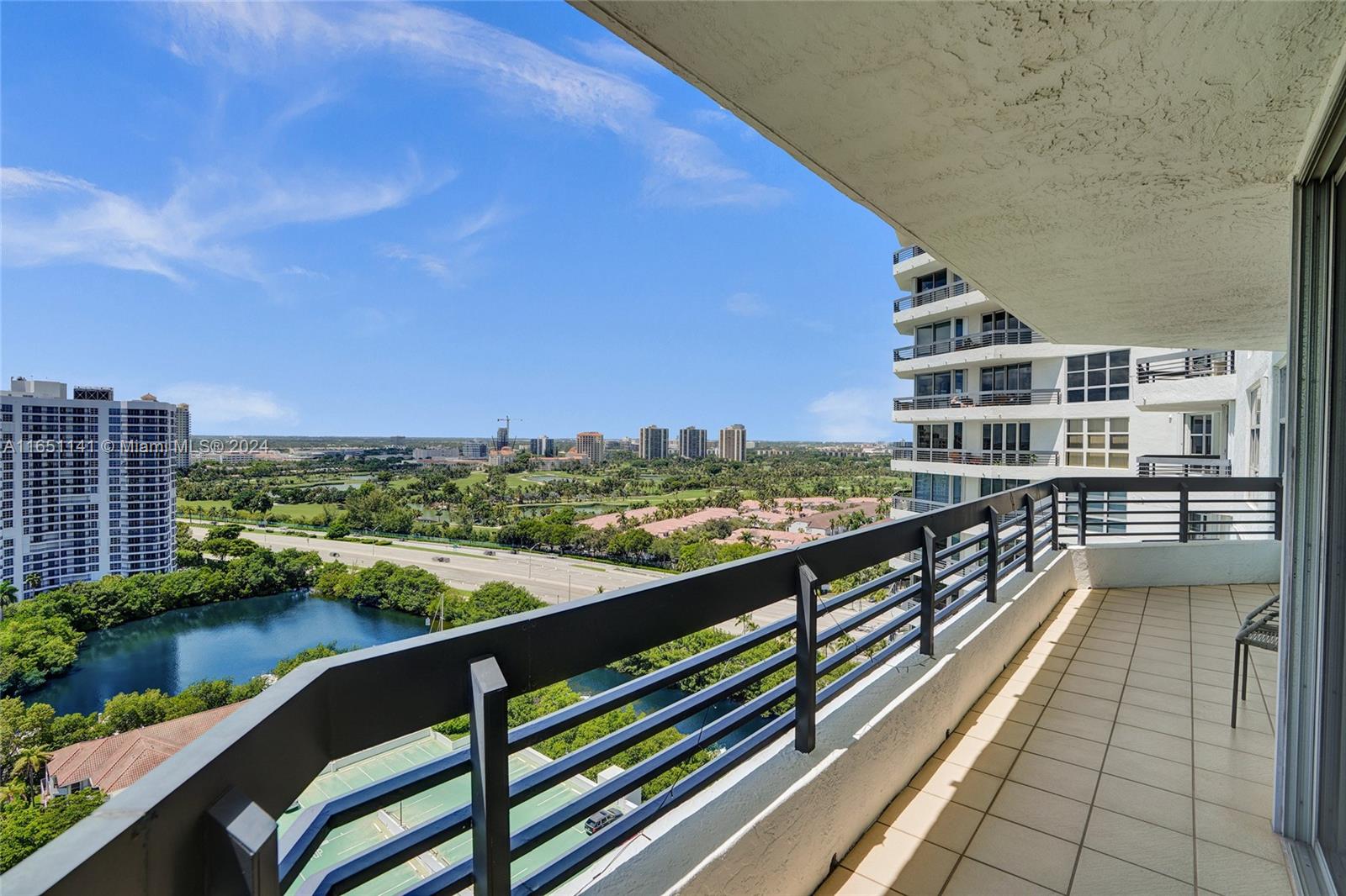 3500 Mystic Pointe Dr # 2101