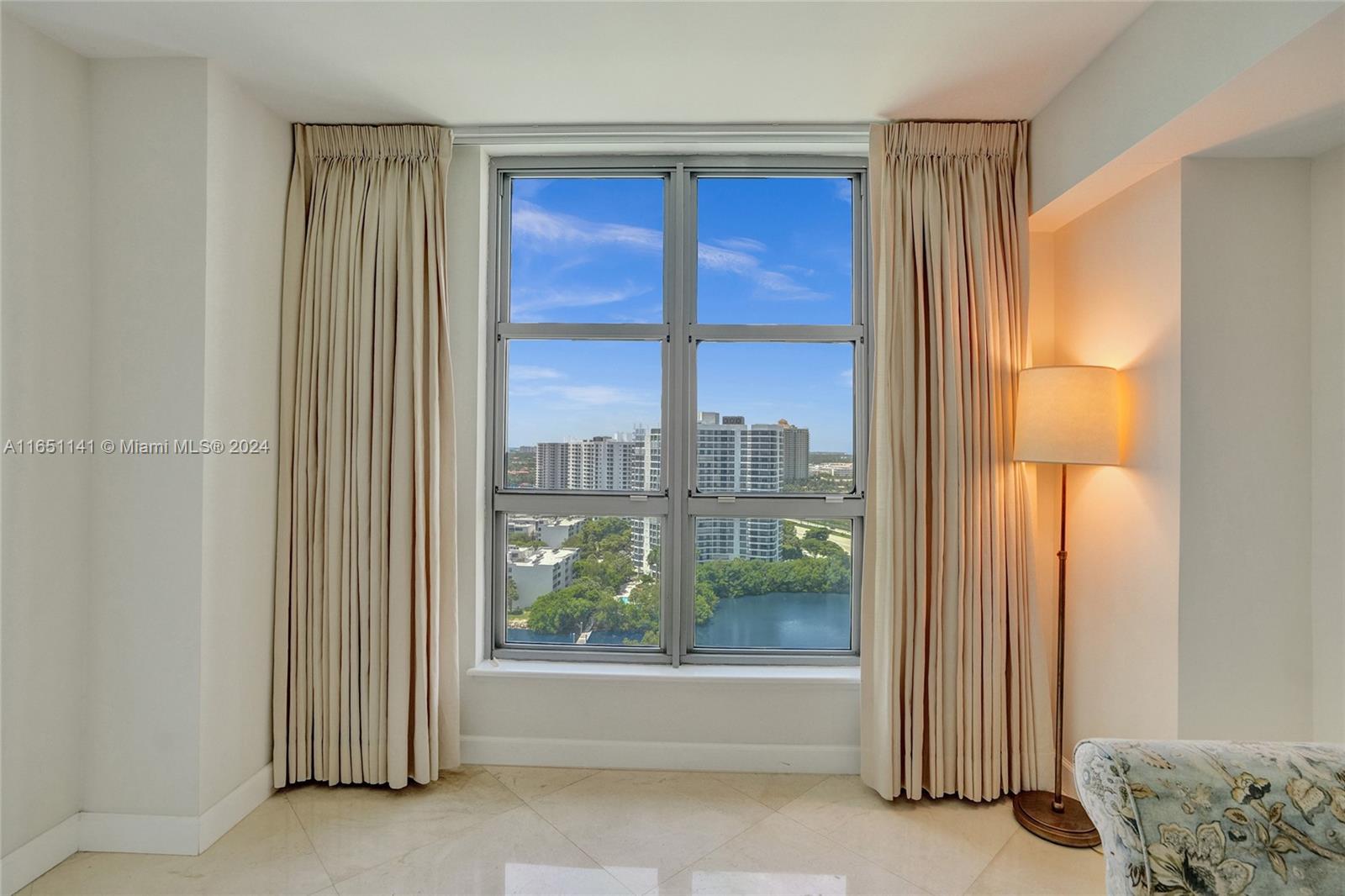 3500 Mystic Pointe Dr # 2101