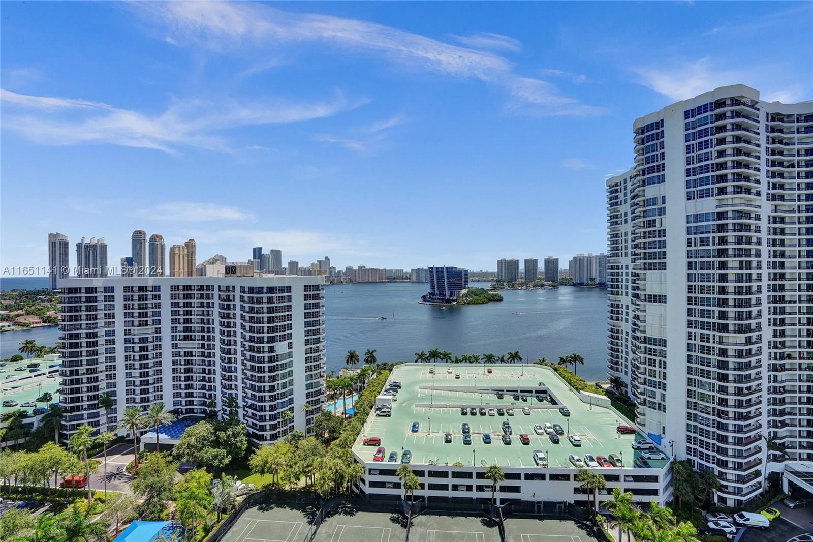 3500 Mystic Pointe Dr # 2101