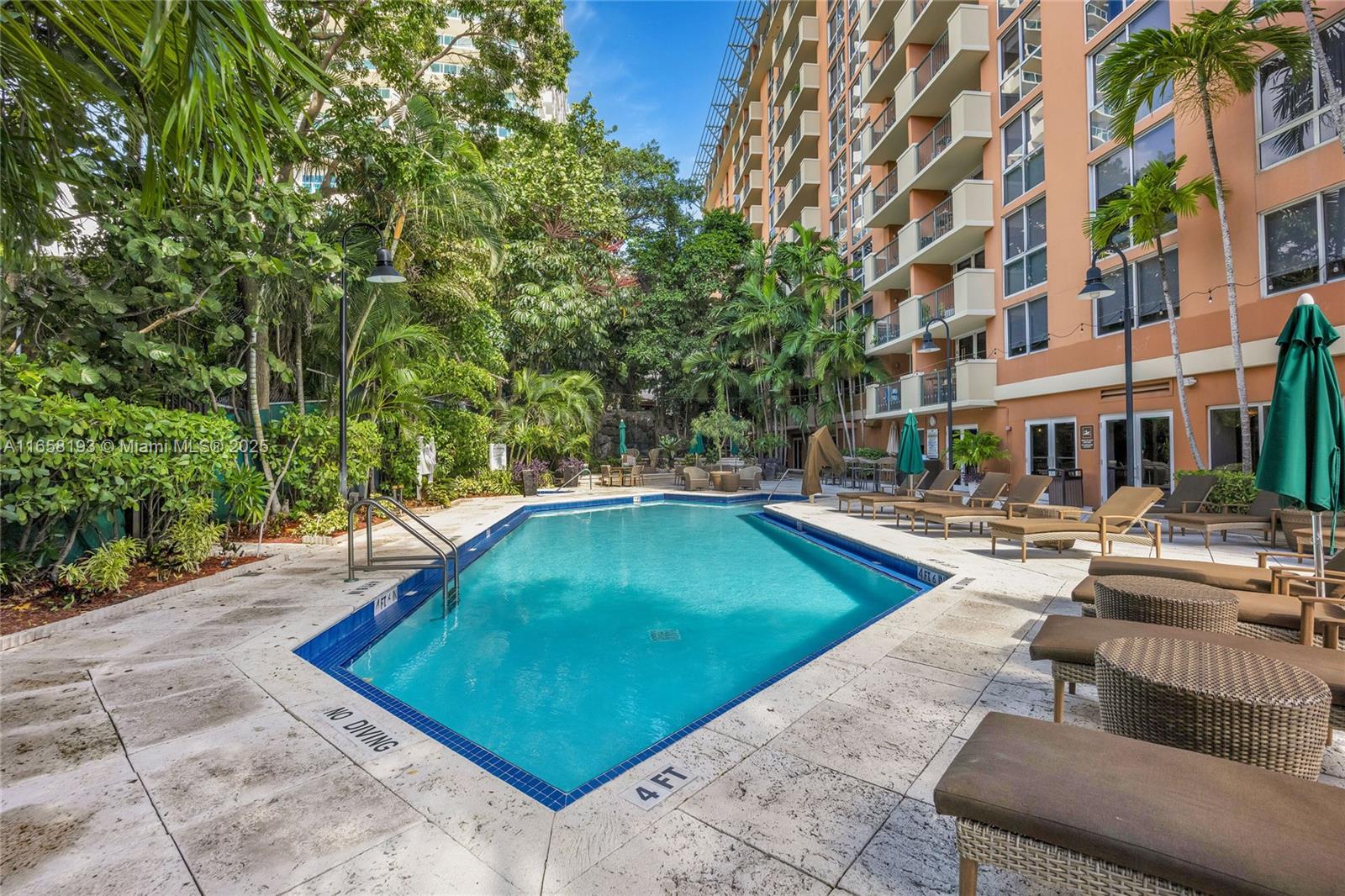 2951 S Bayshore Dr # 307