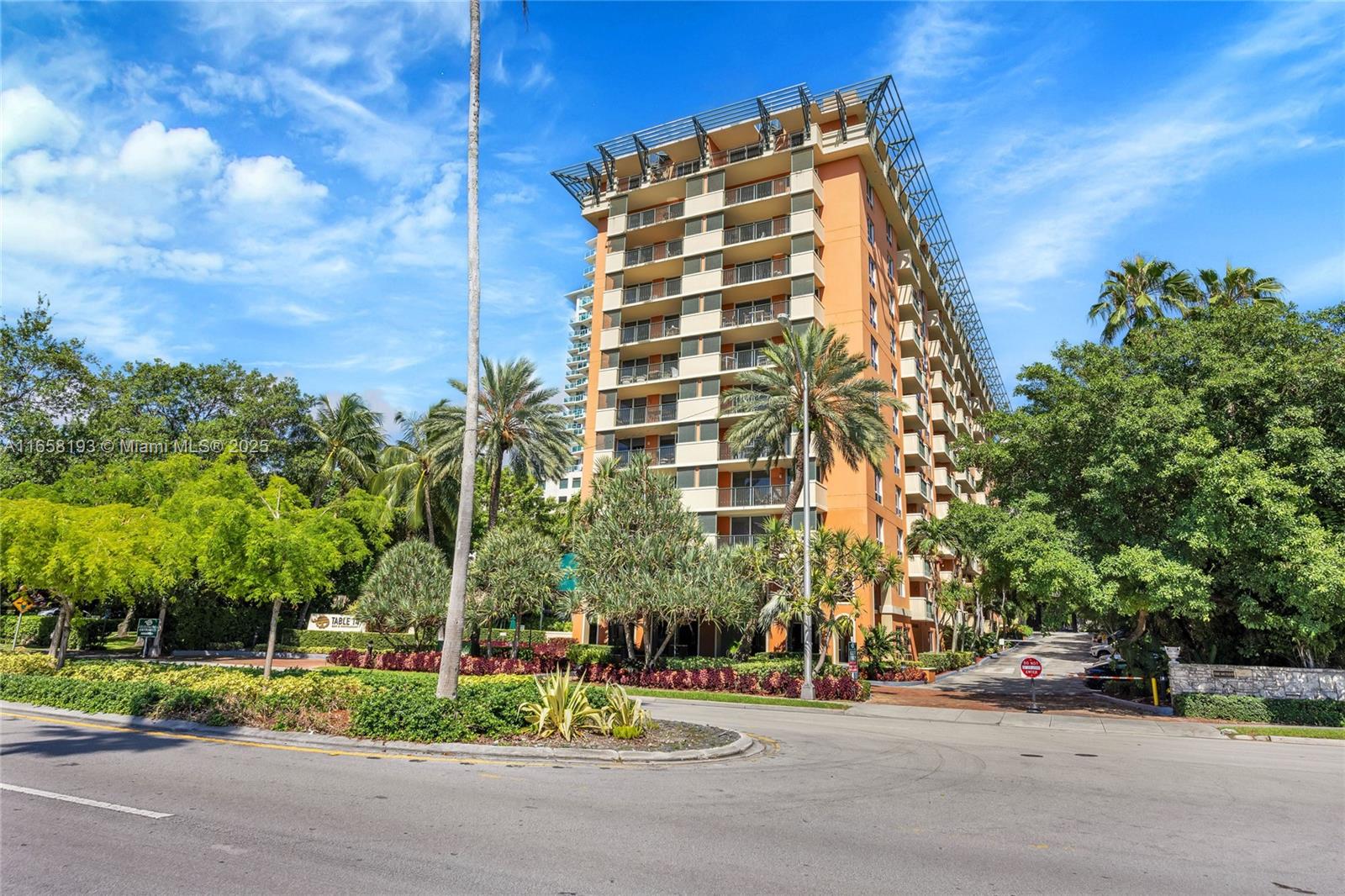 2951 S Bayshore Dr # 307