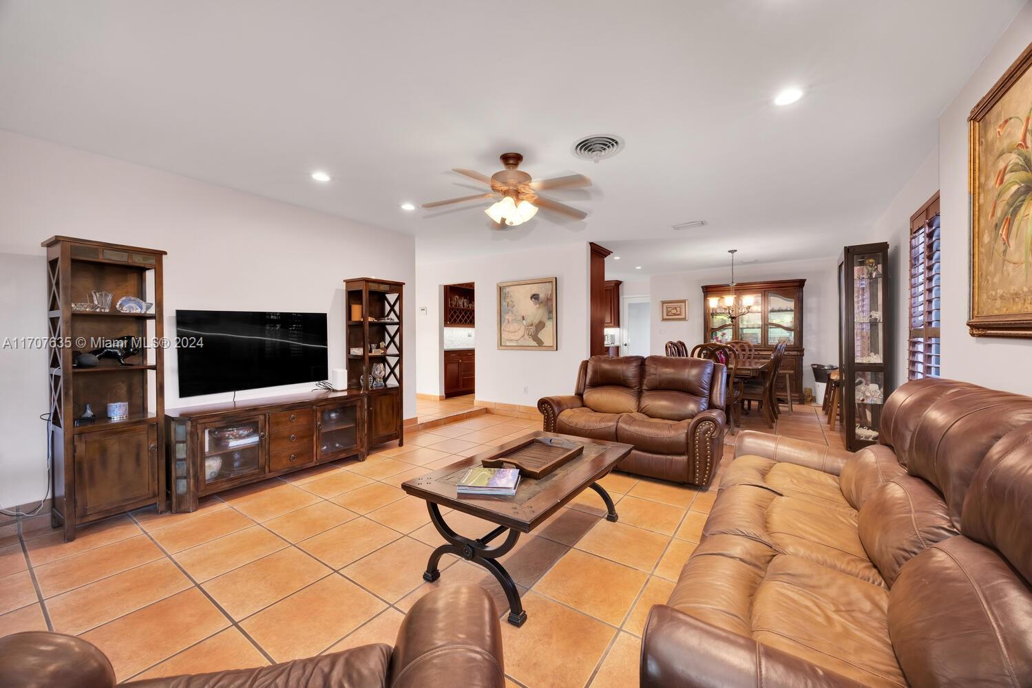 10985 SW 107th Ave