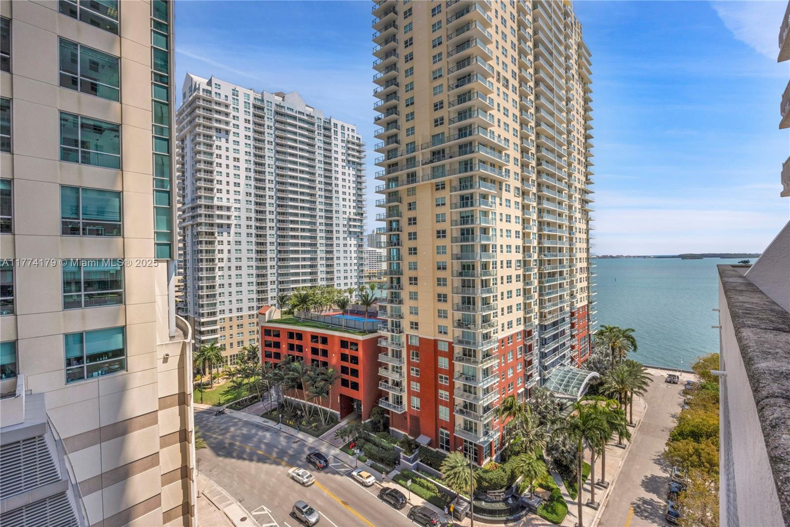 1200 Brickell Bay Dr # 1406