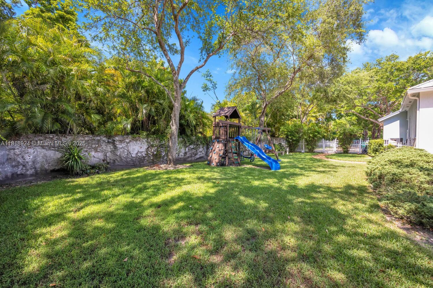 6129 SW 74th Ct