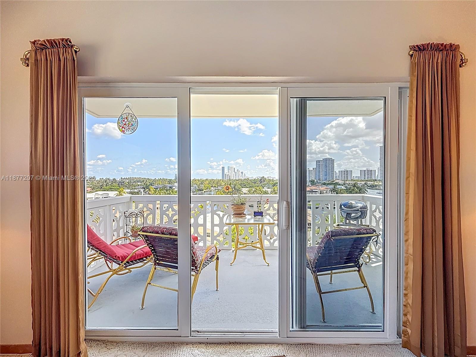 3209 S Ocean Dr # 6O