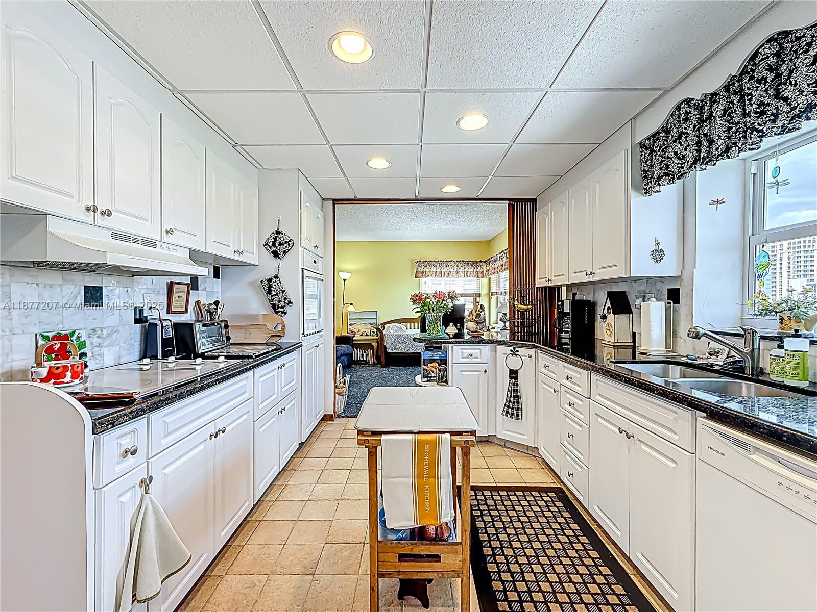 3209 S Ocean Dr # 6O