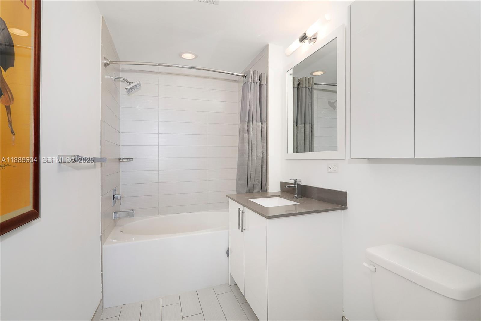 999 SW 1st Ave # 2011