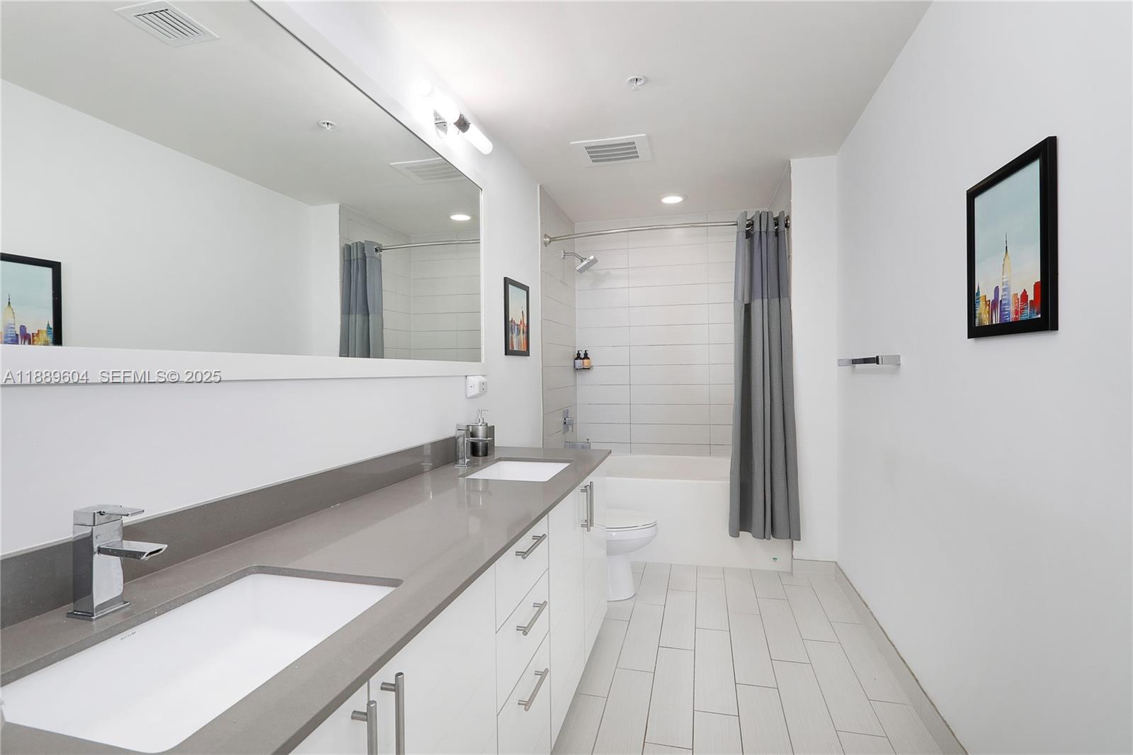 999 SW 1st Ave # 2011