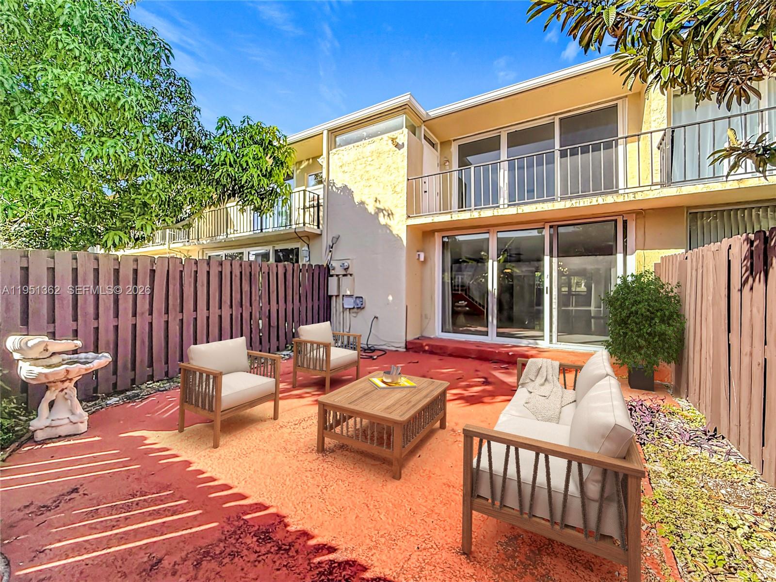 2412 NE 11th St # 160