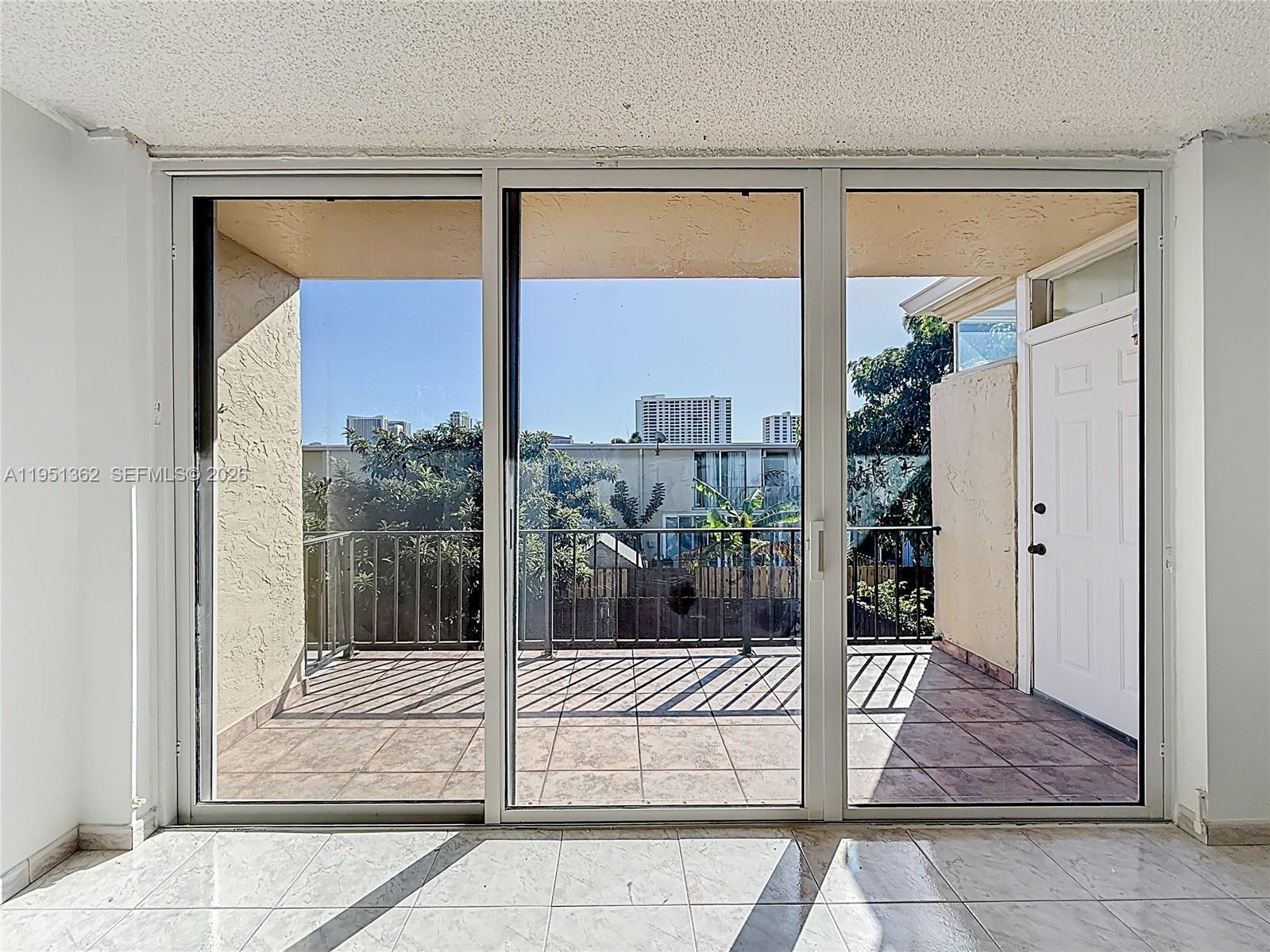 2412 NE 11th St # 160